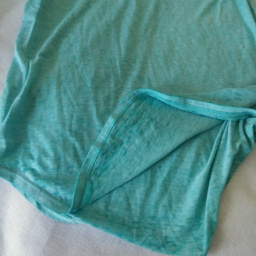 No Boundries Large blue basic tee - Picture 3 of 5